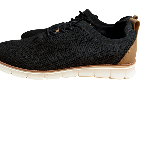 Black and Tan Men's Shoes - Picture 2 of 8